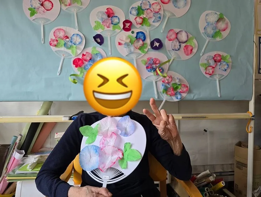 8月の上旬うちわ作りをしました✨✨